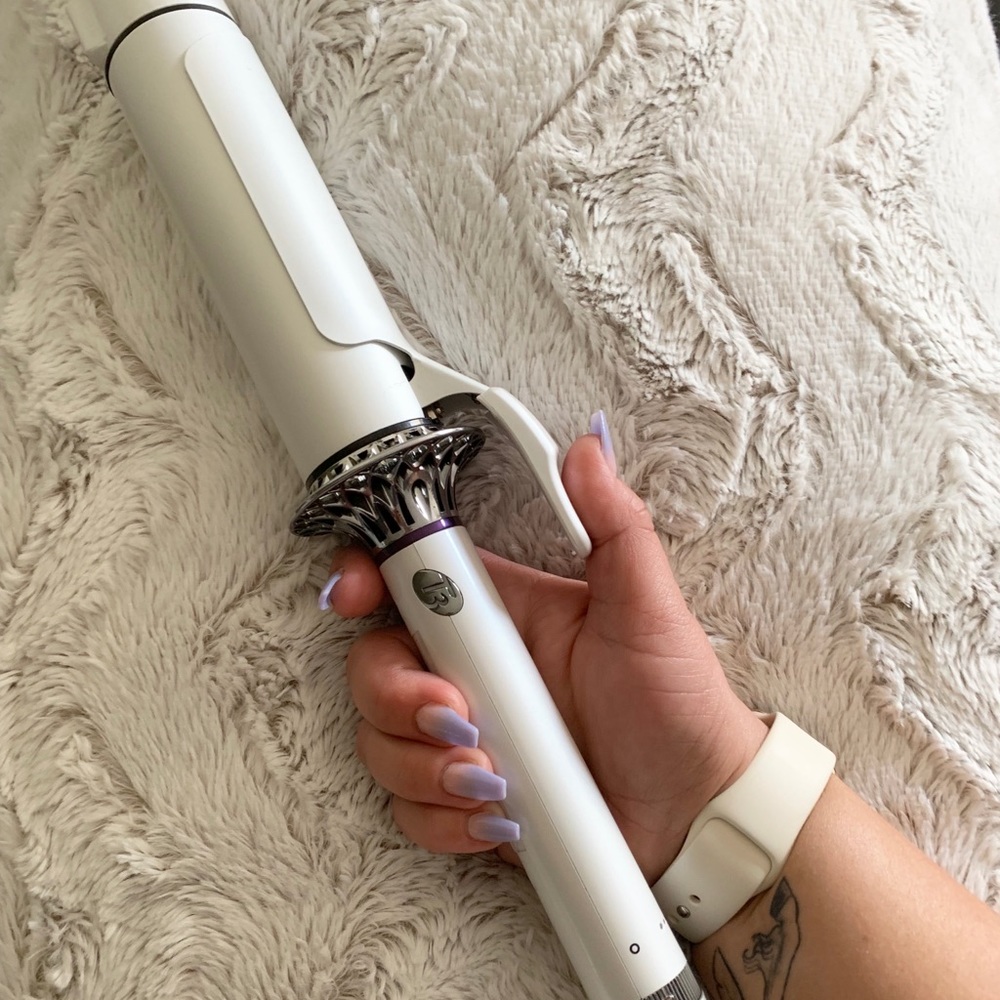 T3 BodyWaver Curling Iron 😍 1.75” Barrel $160